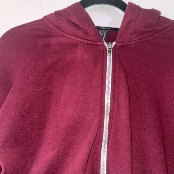 Forever 21 Burgundy Cropped Hoodie With Full Zip Closure - Size M - Picture 2 of 7